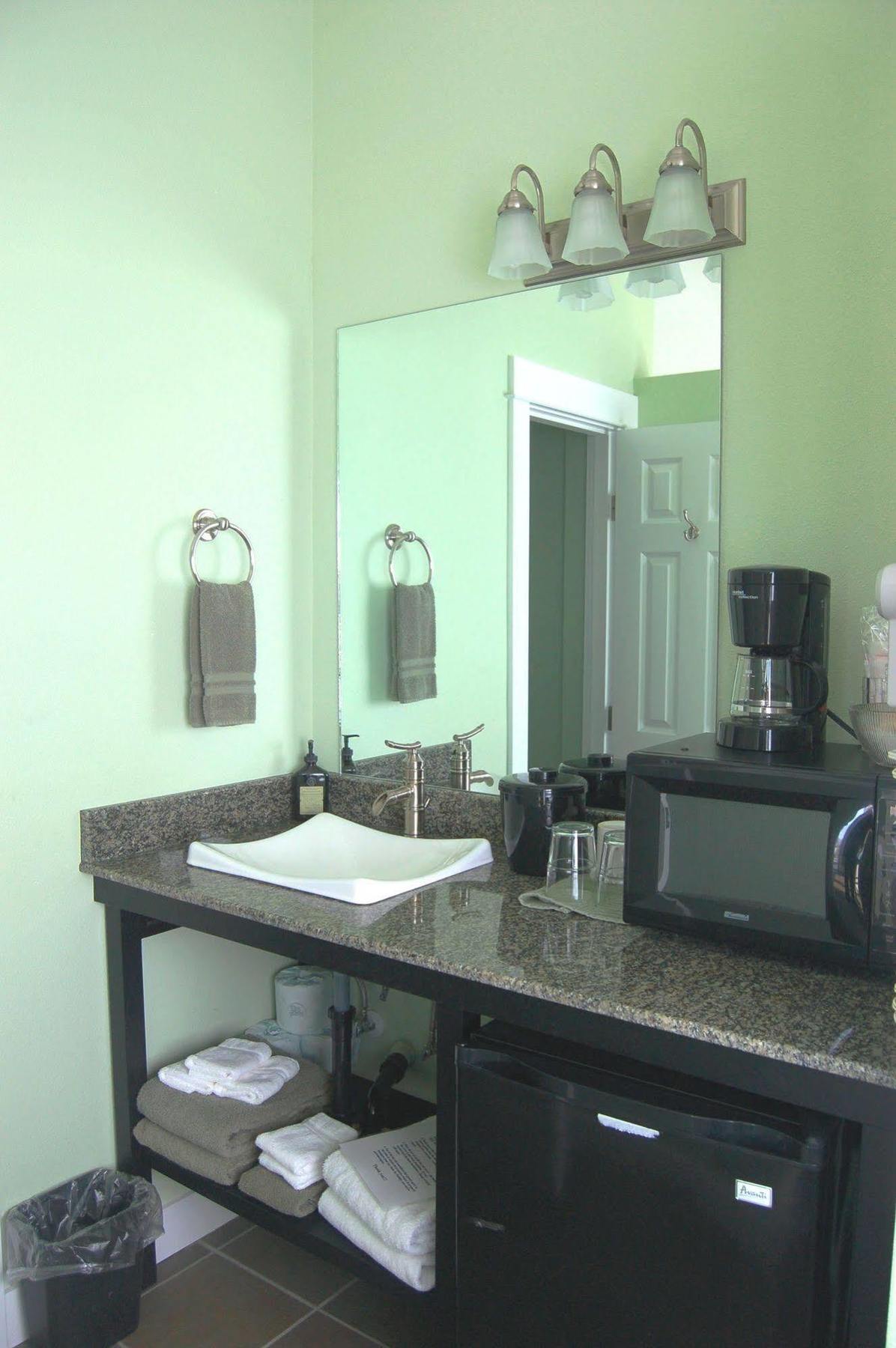 Beachfront Manor Hotel ลินคอล์น ซิตี้ ภายนอก รูปภาพ