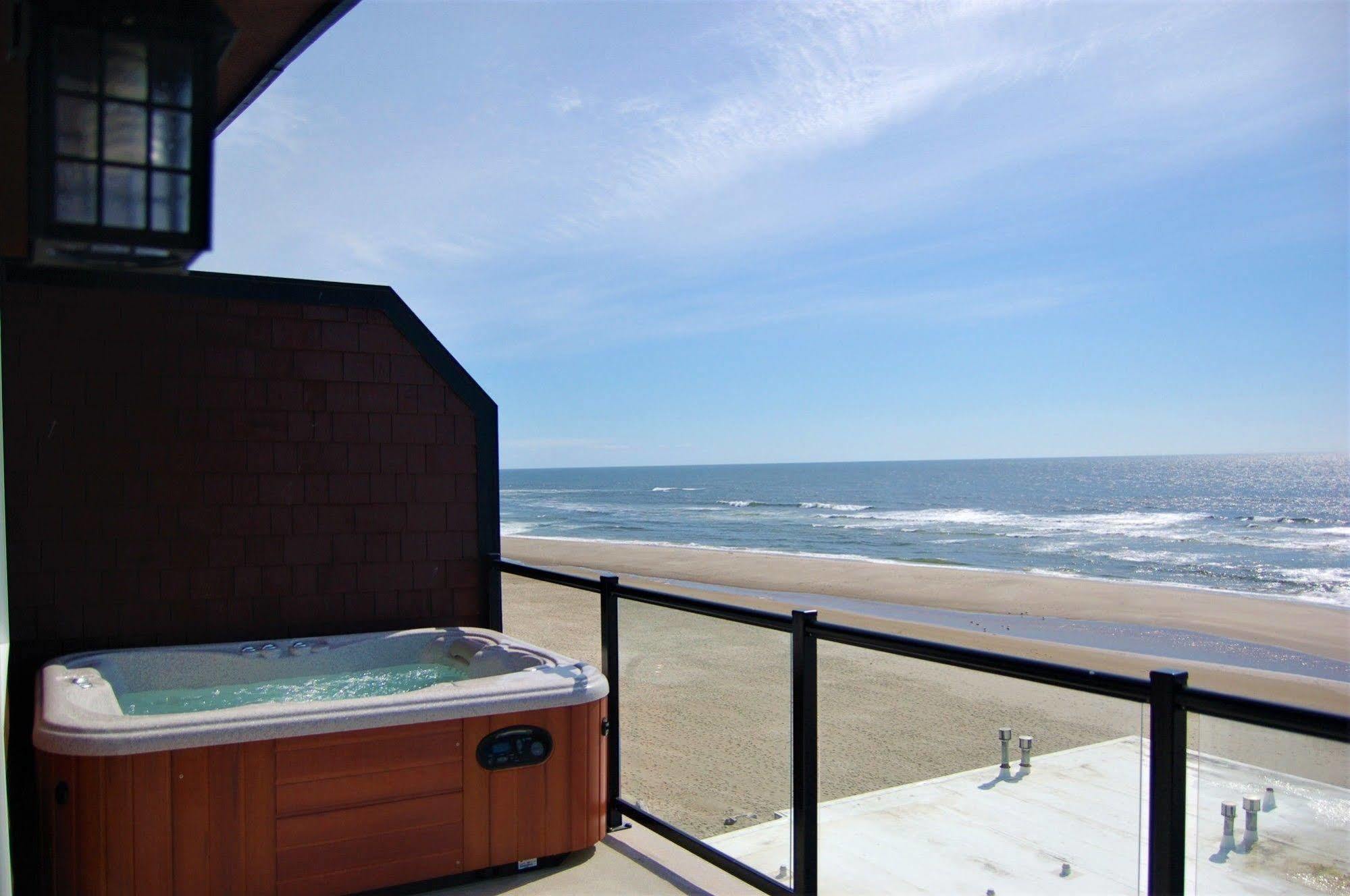Beachfront Manor Hotel ลินคอล์น ซิตี้ ภายนอก รูปภาพ
