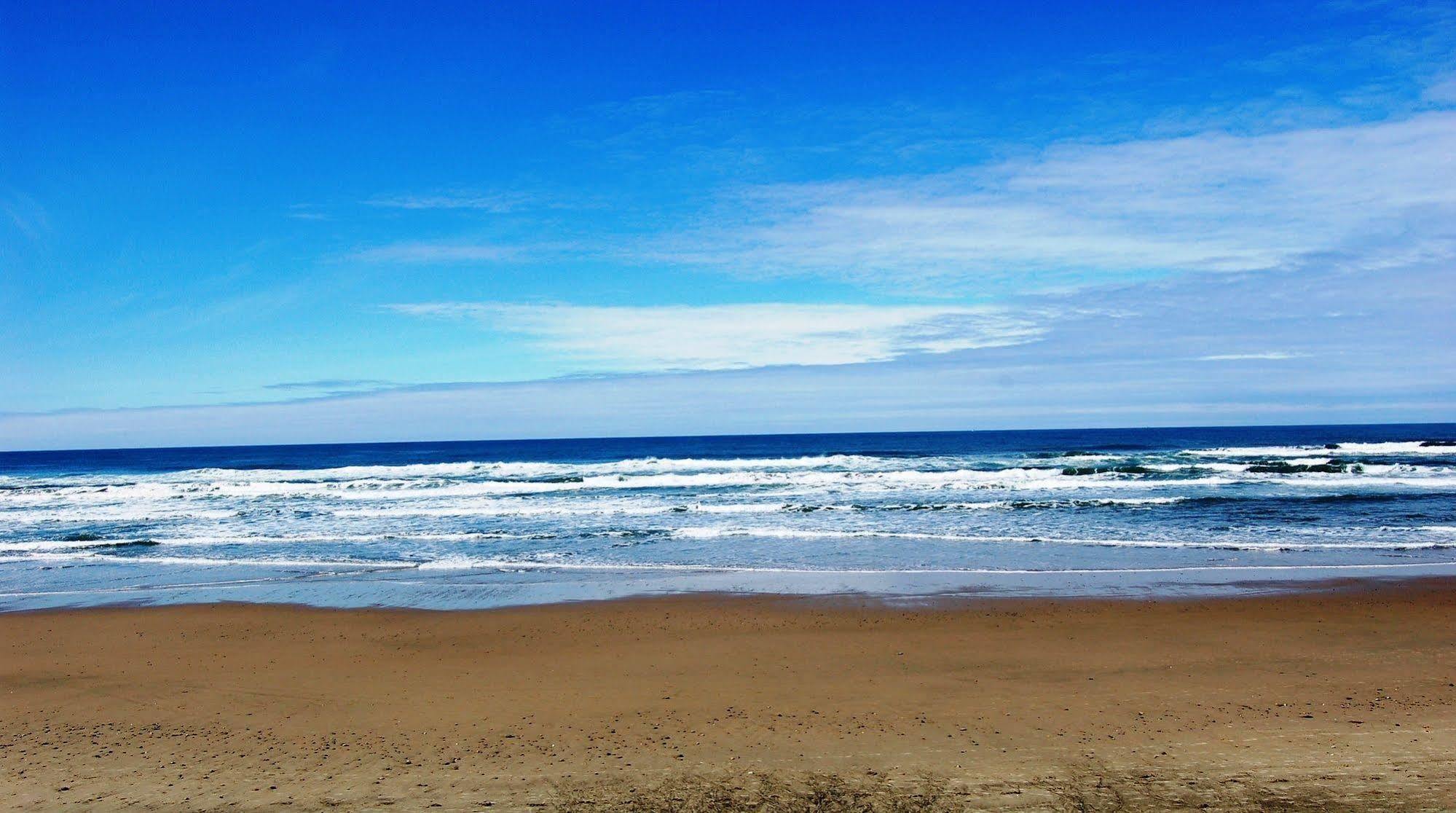 Beachfront Manor Hotel ลินคอล์น ซิตี้ ภายนอก รูปภาพ